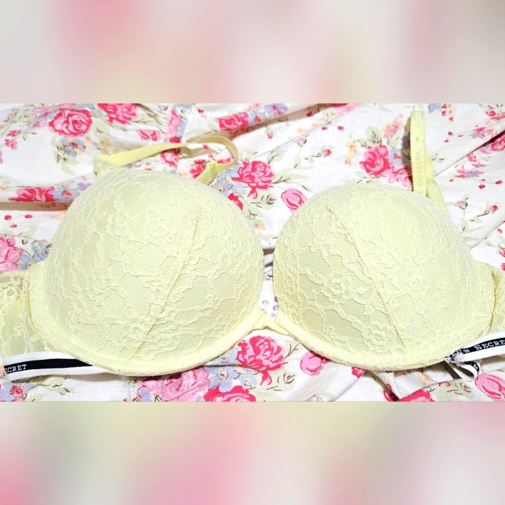 Victoria Secret Lace Pudh-Up Bra